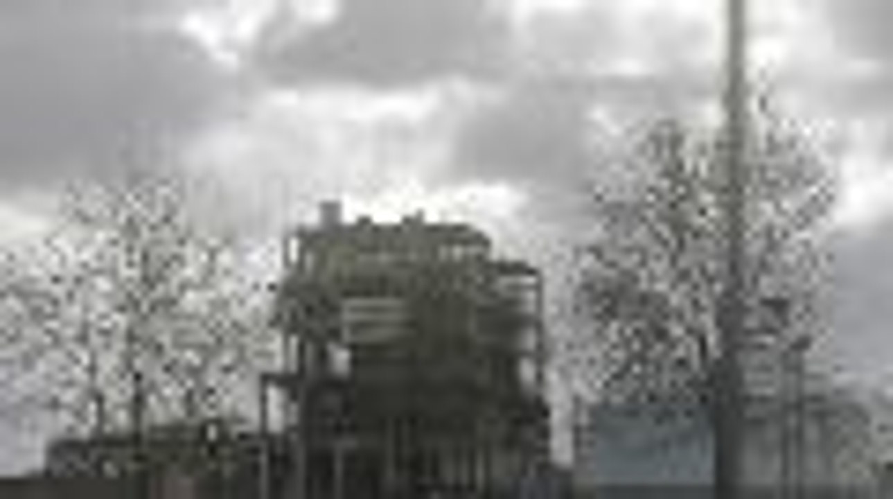 Destruction de la centrale thermique d'Ambès (33)