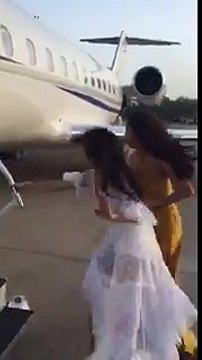 Amazing Catfight between Jacqueline Fernandez and Lisa Haydon