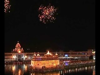 Wonderful view of lighting and fireworks in Shri Harmandir Sahib
