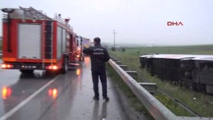 Çorum'da Otobüs Tarlaya Uçtu 1'i Ağır 21 Yaralı