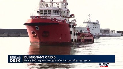 Nearly 900 migrants brought to Sicilian port after sea rescue