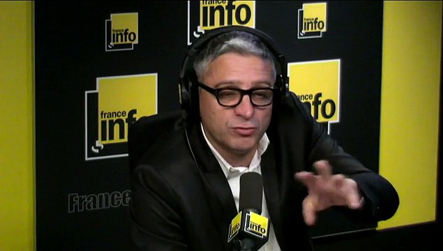 Les journalistes......ces Escort-News.............J'aime pas ce gars .........mais j'aime encore moins ces journalistes pourris vendus.......