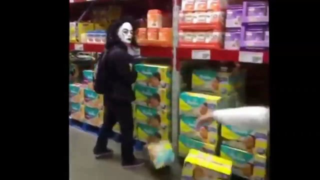 Как испугать людей