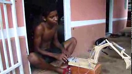 Cần Cẩu Thủy Lực Tự Chế - Sáng Tạo Là Vô Hạn