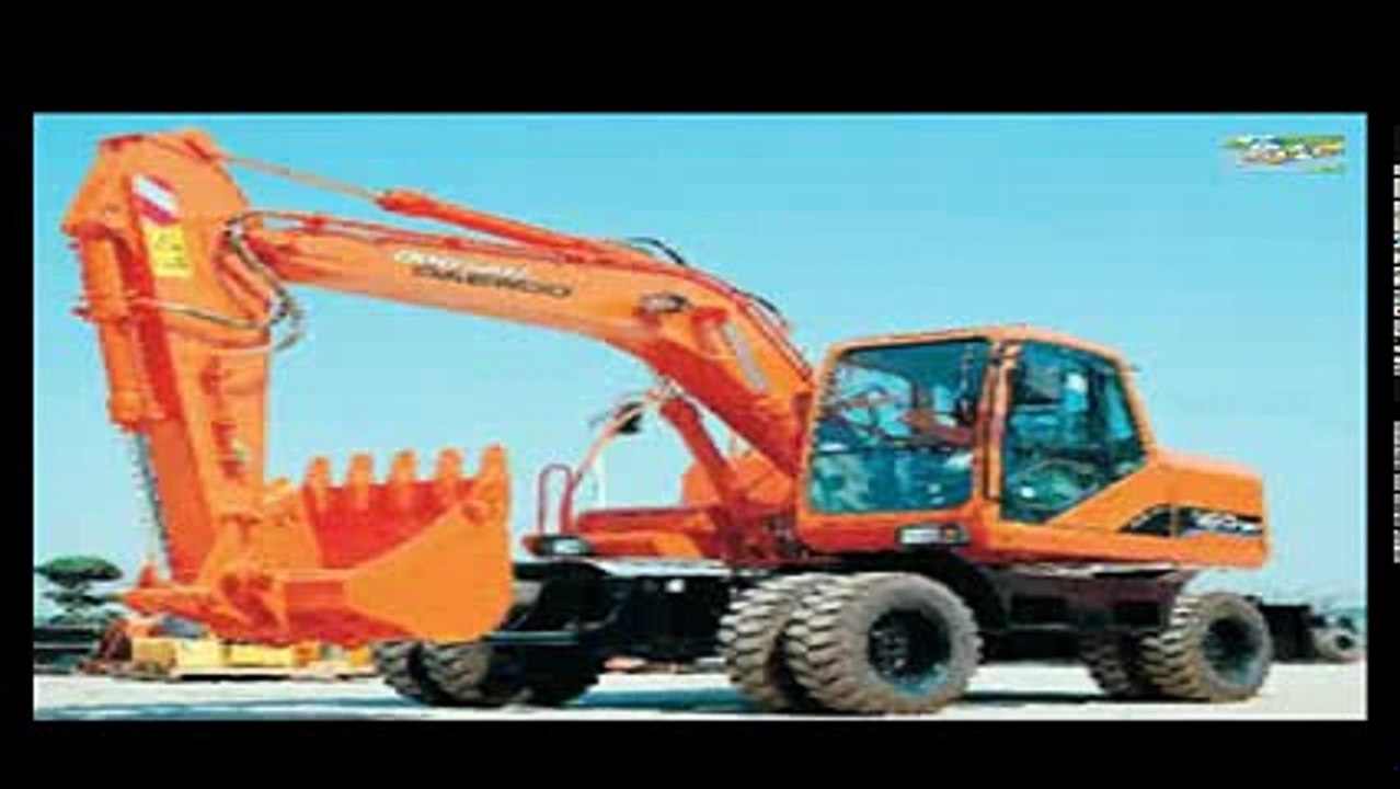 Cần cẩu, máy xúc, máy múc cho em bé biếng ăn