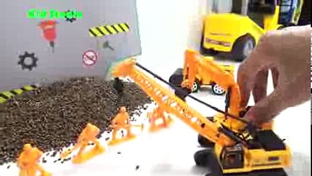 Đồ chơi trẻ em Bé Tiba phép thuật Xe ô tô tải máy xúc cần cẩu 4k Construction trucks 350 Kid Studio