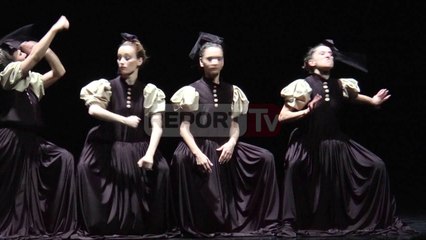 Report TV - Suksesi/Barak Marshall,hymn lirie me “Monger” e balerinët shqiptarë