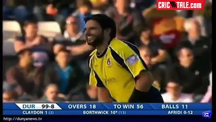 شاہد آفریدی کی کائونٹی میں شاندار بولنگ، ایک ہی اوور میں 2 وکٹیں