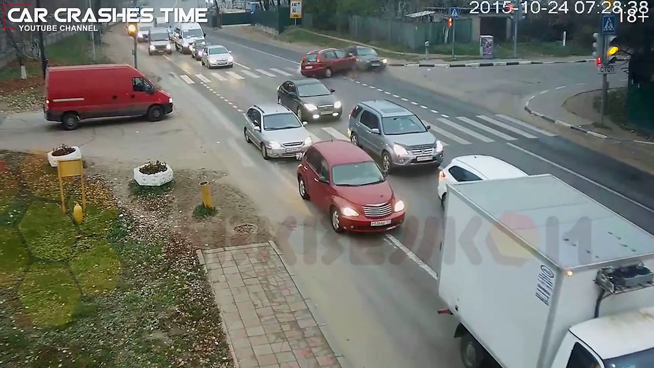 Car Crashes & Road Rage Compilation - Accidents of the week #97