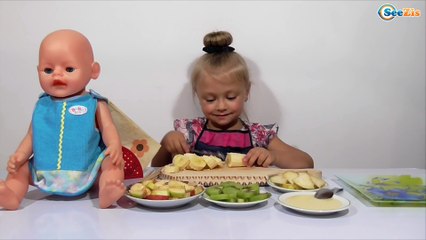 ✔Baby Born. Un postre de plátano de la “chef” Yaroslava / Vídeo para niñas / Juguetes ✔