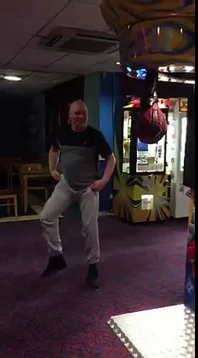 Quand ton père pense que c'est Jackie Chan...