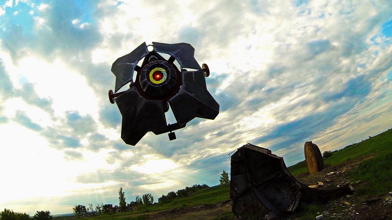 Half-Life 2: Il recrée à l'identique un drone fonctionnel