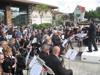 90e anniversaire de l'Harmonie. Final avec Navanta, une oeuvre de création de Yoann Arnaudet