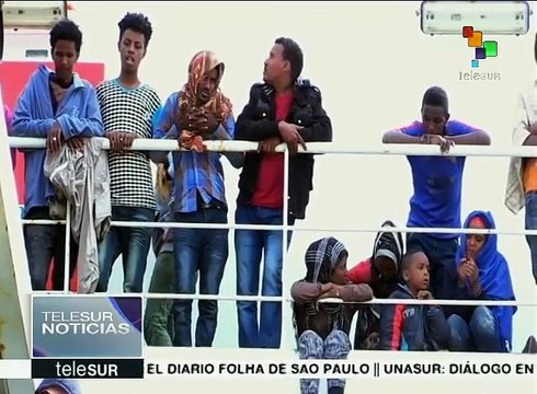 Puertos italianos reciben diariamente a cientos de refugiados