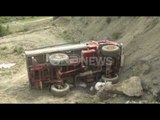Ora News - Korçë, përmbyset kamioni, humb jetën 25 vjeçari