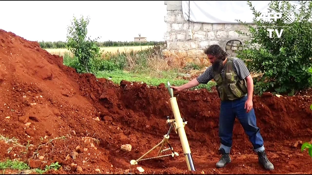 Syrian rebels and IS jihadists face off in northern Syria