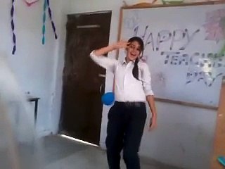 Teachers day may students kay kaam dekhein