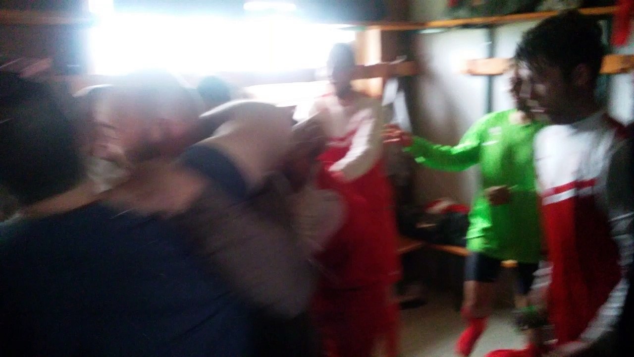 Ils sont CHAMPIONS et invaincus cette saison !  Bravo aux joueurs de la B