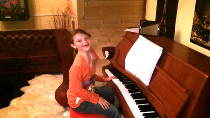 Lea A.J.P. Lane is 8 years young and loves to play the piano -  She plays here the "Maple Leaf Rag" von Scott Joplin