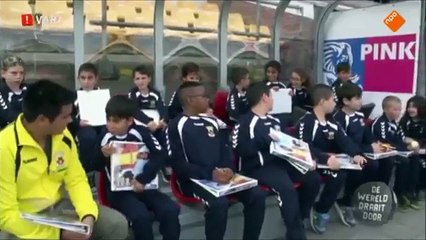 Uitmuntende topografische kennis van voetballer Vriends (Eng subs)