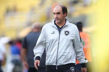 Ricardo Gomes reconhece superioridade do Fluminense durante clássico