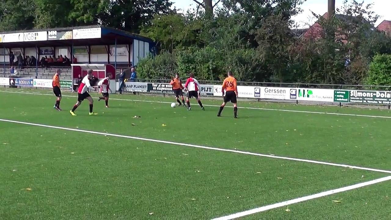 23 aug 2014 PVCV B1 - VV De Meern B1 bkr 0-9 Goede redding David