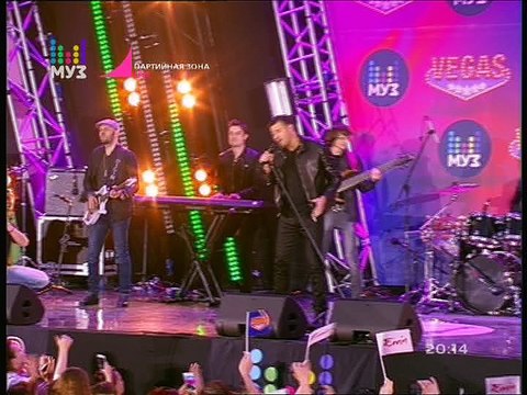 Emin - Не потеряй меня, Amor, Рядом проснуться и Boomerang (Партийная зона Муз-ТВ 29.05.2016)