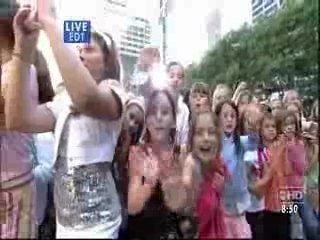 Hannah Montana - Life's What you Make It - LIVE! On GMA