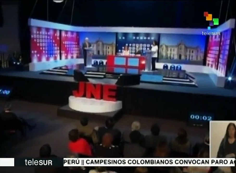 Kuczynski y Fujimori debaten por la presidencia de Perú