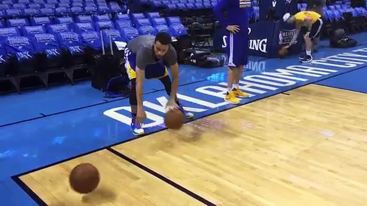 Le show de Stephen Curry à l'échauffement continue