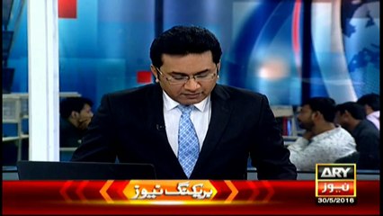 Woman beats fake faith healer with shoes