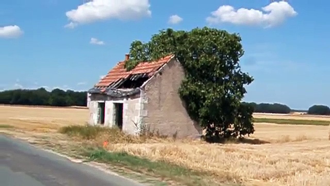 petites maisons de vigneron en Touraine 24 juillet 2006