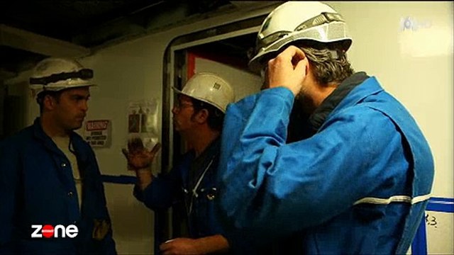 Panique sur le plus gros paquebot du monde après une fuite qui rejette des milliers de litres d'eau - Regardez