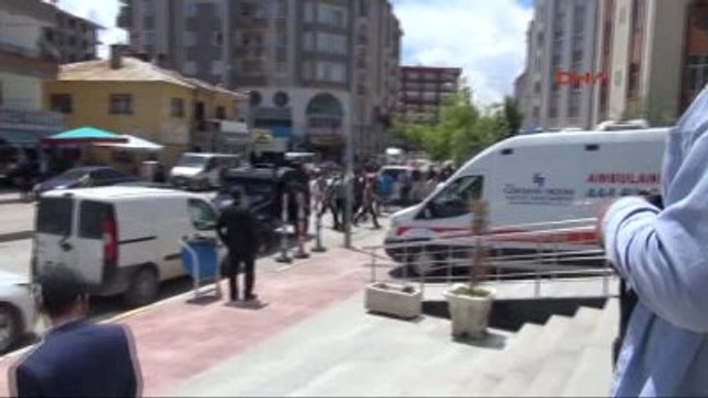 Van'da PKK'dan Polise Bombalı Tuzak; 2 Şehit, 1 Yaralı 1-