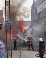 Müdahaleler sonuç vermedi, kamyon alev alev yandı