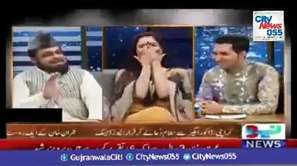 mein airport par beautiful larkion ko talash karta hun mufti Abdul qavi debundi 2016