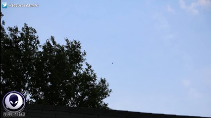 Un OVNI filmé en HD au-dessus d'une base militaire crée l'effroi