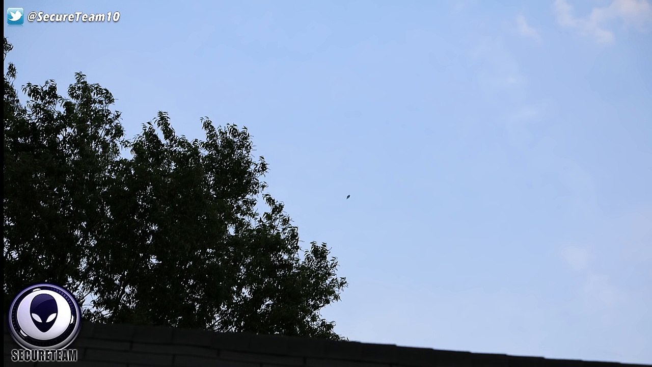 ALIEN TESTING Stunned Residents See UFO Near Military Base! 5-28-16