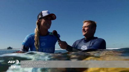 Surf: la survivante Hamilton réalise un gros coup aux Fidji