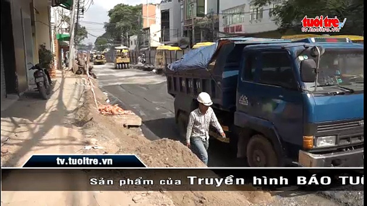 Người dân lo lắng vì nhà cao hơn đường nửa mét
