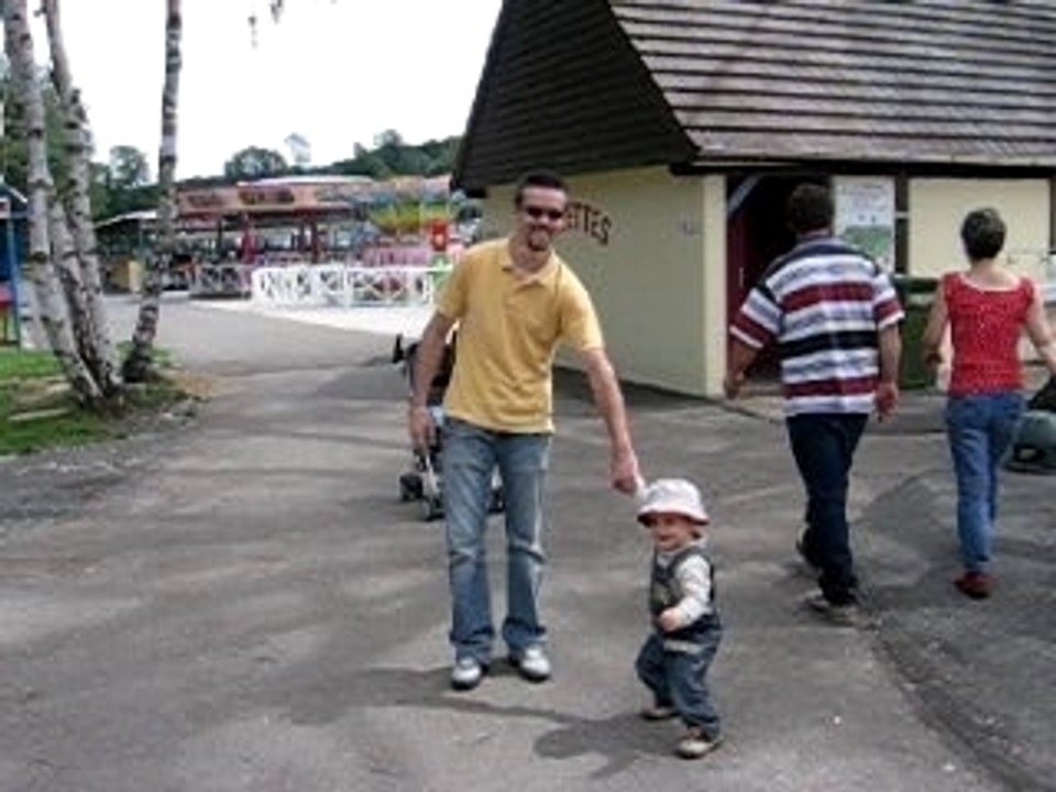 Baptiste danse au Parc St Paul