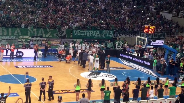 Αποθέωση Διαμαντίδη στην παρουσίαση