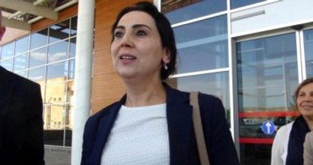 Rahatsızlanarak Hastaneye Kaldırılan Figen Yüksekdağ Taburcu Edildi