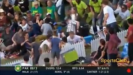 Umar Akmal Good 50 against New Zealand