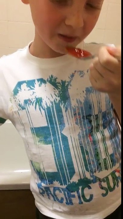 My friend doing the ketchup challenge!