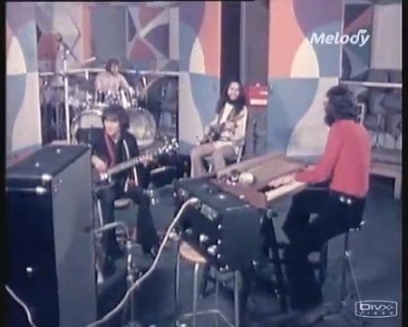 fabuleuse année 70, belle époque de musique...de créativité....... que les paroles restent d'actualité surtout pour 2017