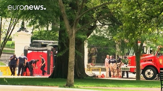 США: через огорожу Білого дому перекинули підозрілий пакунок