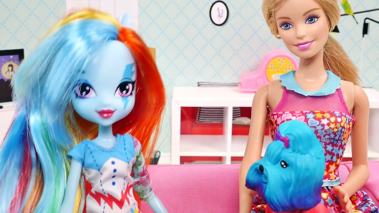 Barbie y Rainbow Dash MLP Preparan Ricos Bagels de Arcoiris ❤ Videos Barbie Divertidos por DCTC