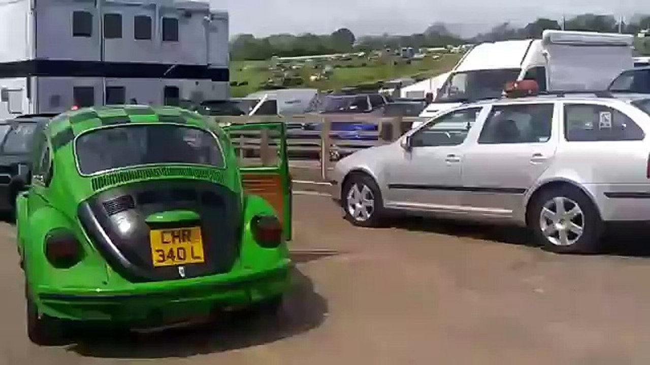 Uma Pão de forma com um motor bi-turbo de Porsche 911 com 540CV!