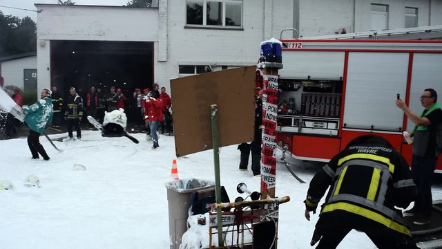 Grève des services publics: environ 400 personnes manifestent à Wavre (4)